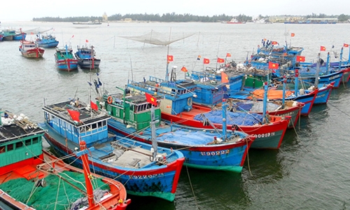 Faire du Vietnam un pays fort et riche par la mer